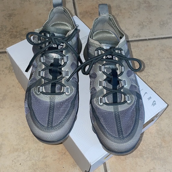 Nike Vapormax - Picture 3 of 5